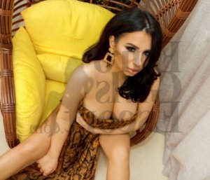 Ionela call girls in Eden NC & massage parlor